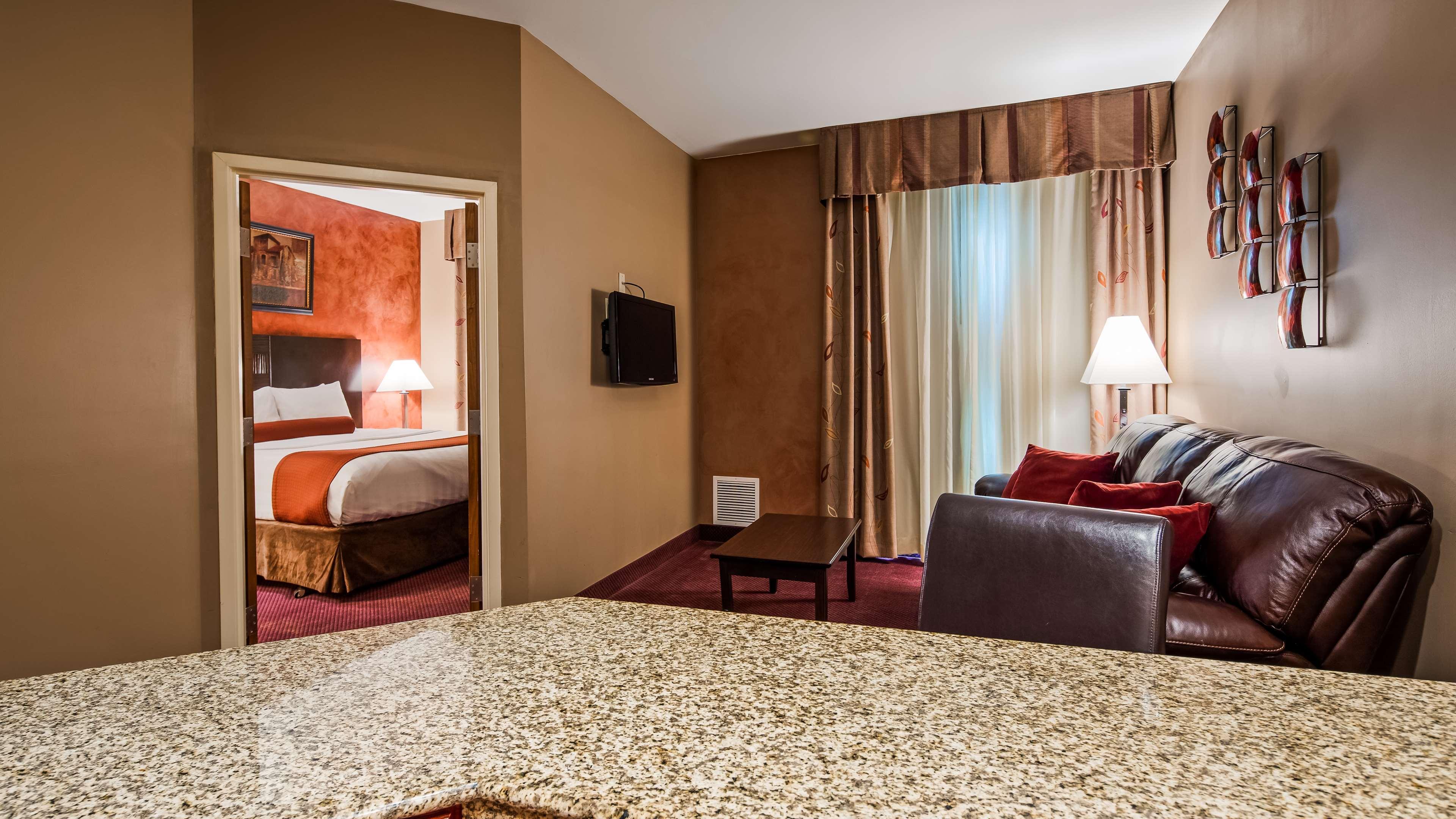 Best Western Plus Hannaford Inn & Suites Kenwood Exterior foto