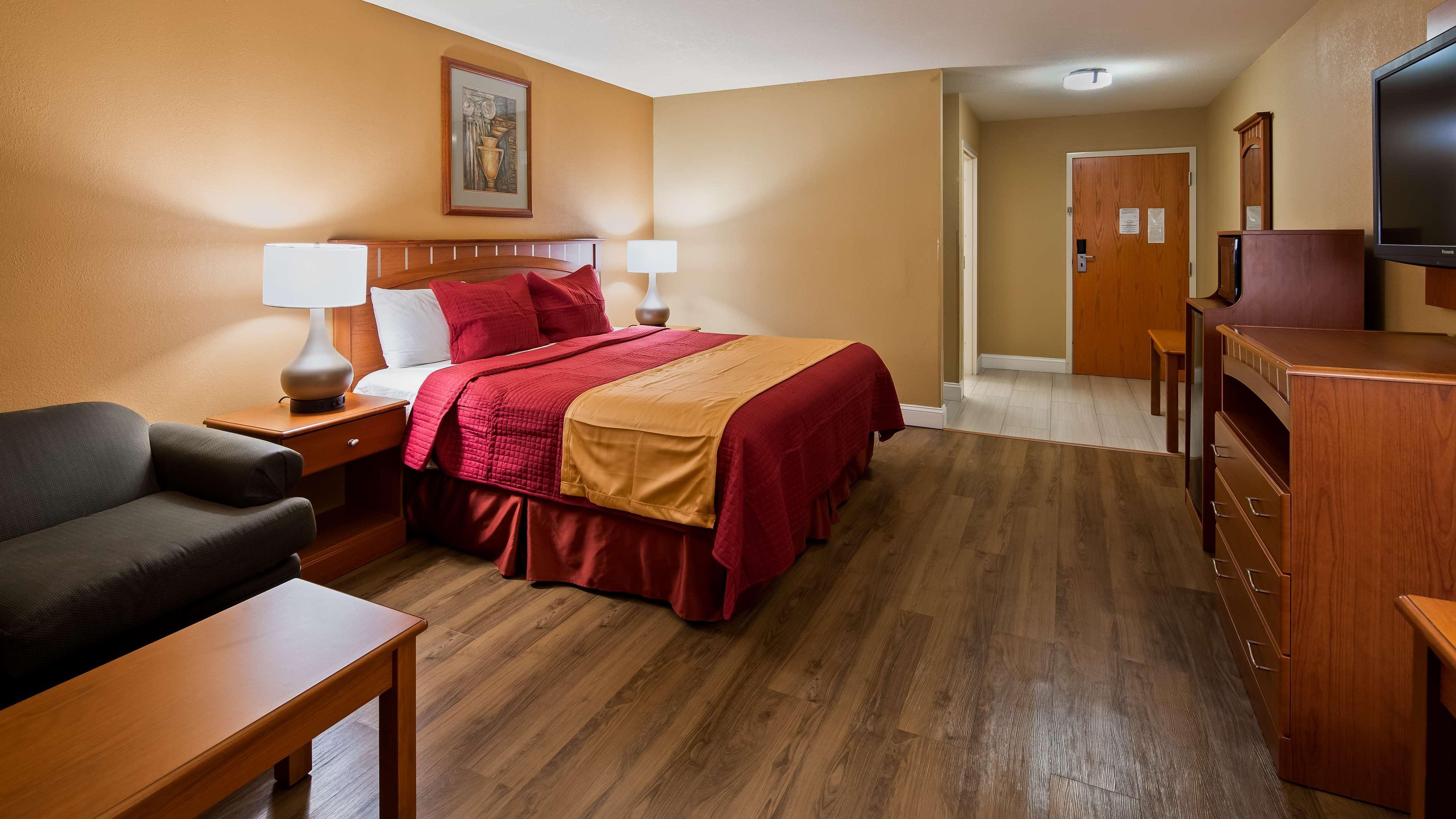 Best Western Plus Hannaford Inn & Suites Kenwood Exterior foto