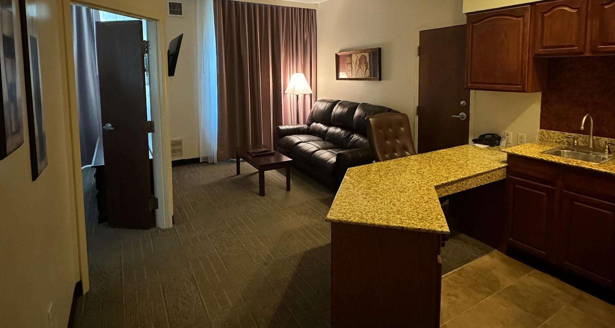 Best Western Plus Hannaford Inn & Suites Kenwood Exterior foto